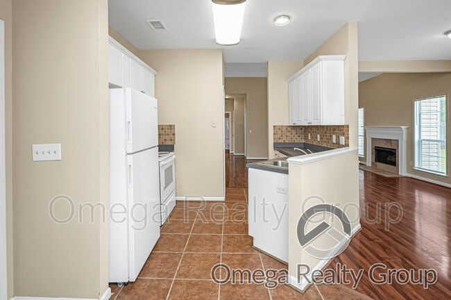 Building Photo - 2130 Forest Lakes Ln