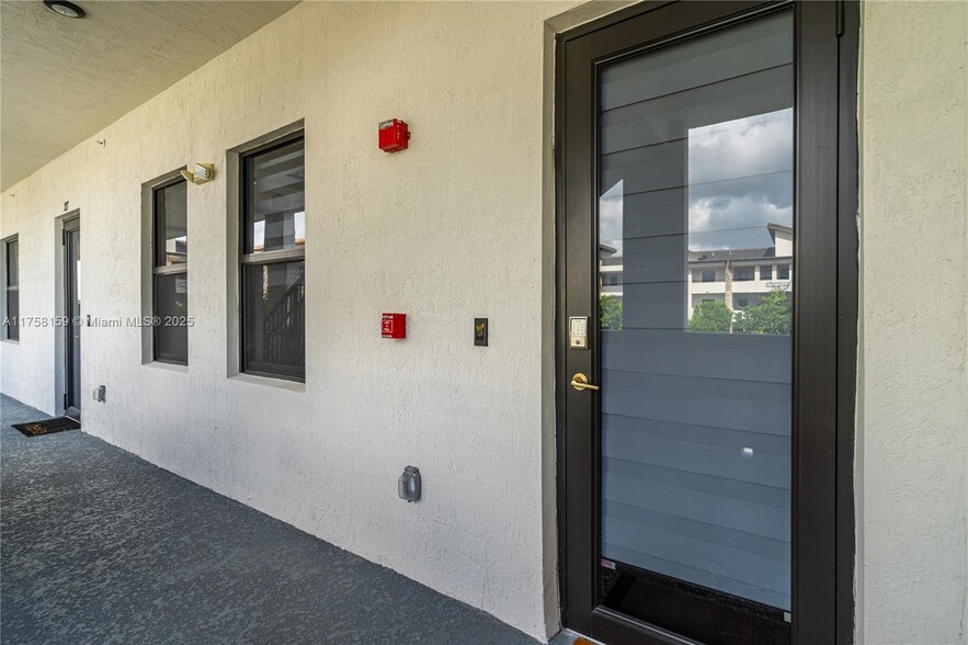 Building Photo - 8175 NW 104th Ave