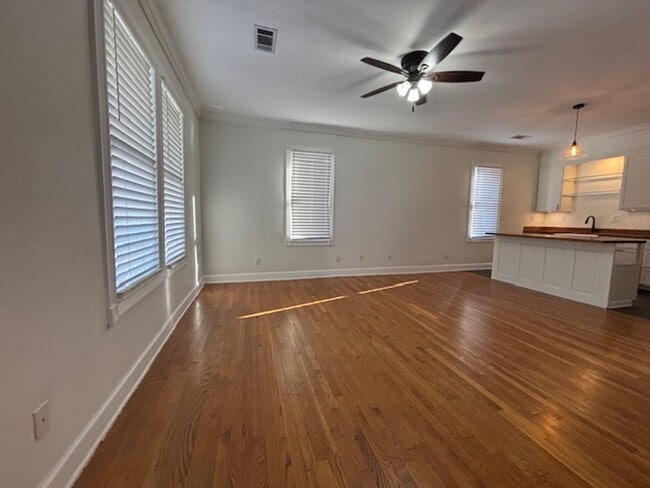 Building Photo - Rare Opportunity in Downtown Columbus