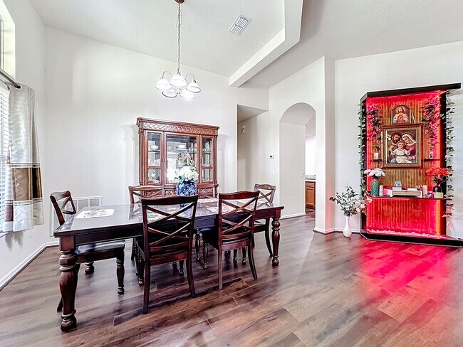 Building Photo - A home built for living well: 4Bedrooms/3Baths sophisticated home in Fells Cove!