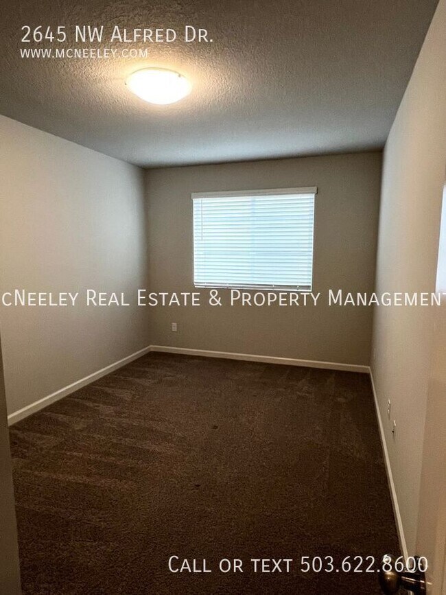 Building Photo - 2645 Alfred Dr