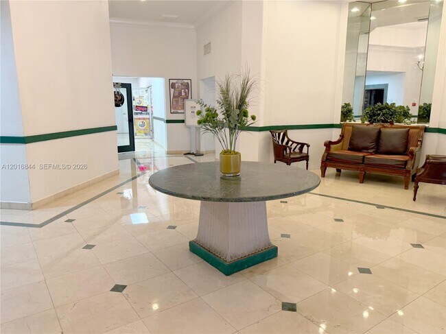 Building Photo - 1301 NE Miami Gardens Dr