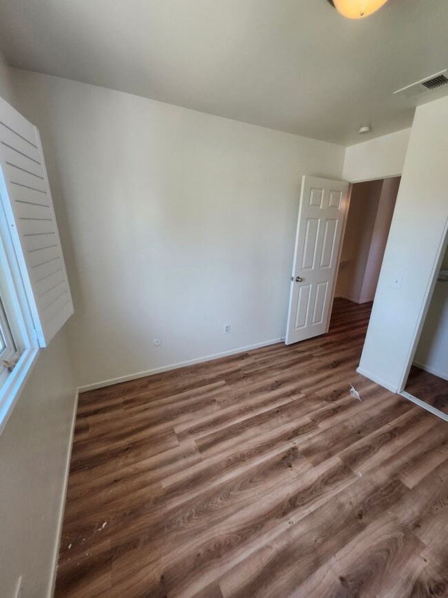 Building Photo - Big backyard with lots of upgrades