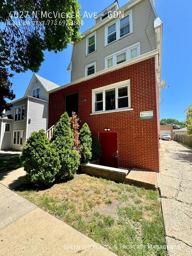 Building Photo - 4027 N McVicker Ave