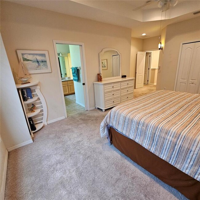 Building Photo - 8110 Villa Grande Ct