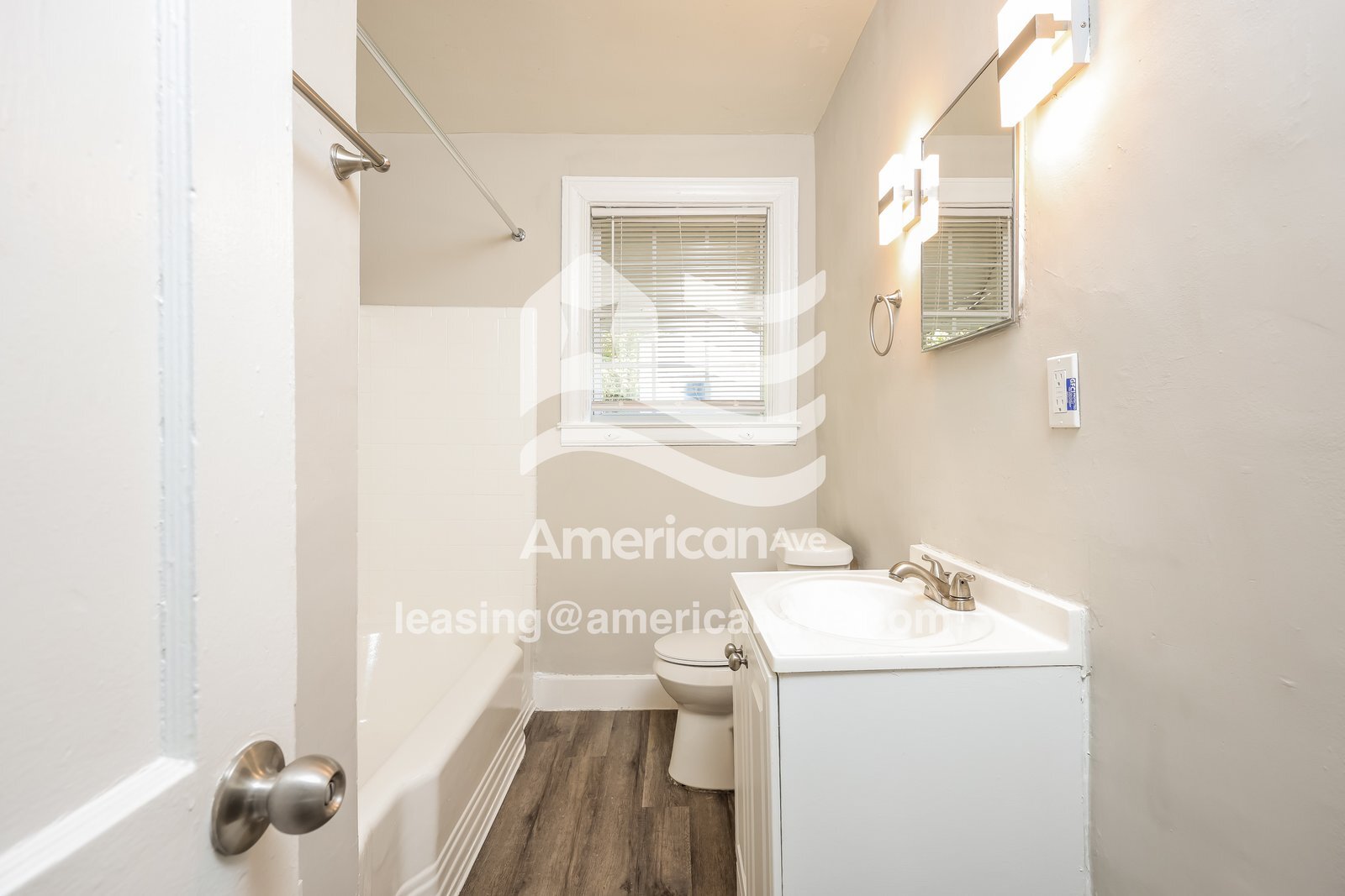 Building Photo - 2017 7th St