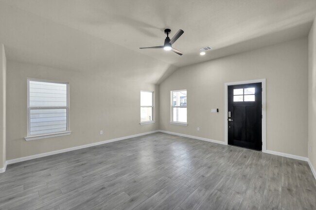 Building Photo - 106 Harbor Ct