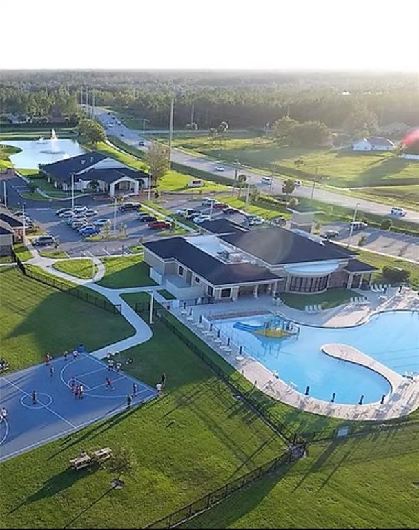 Building Photo - 880 Nelson Dr