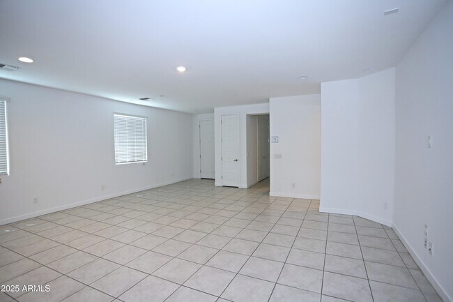 Building Photo - 6349 W Raymond St