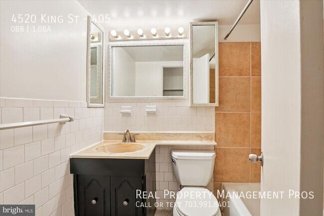 Building Photo - 4520 King St