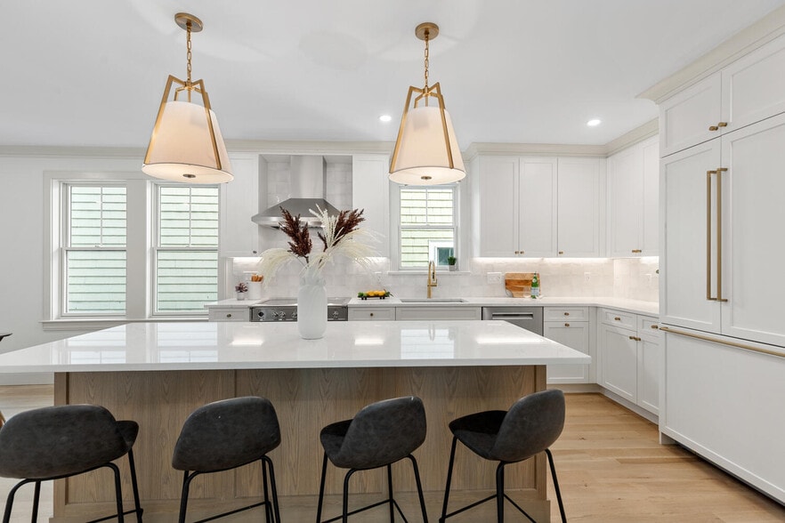 Building Photo - 8 Holly Ave