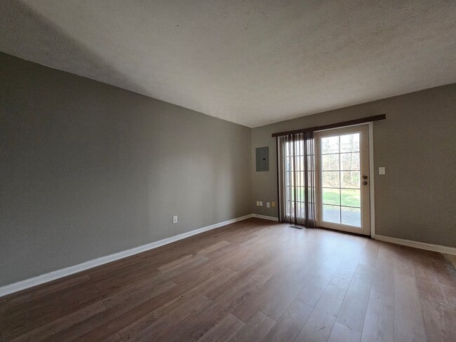 Building Photo - 3 Bedroom, 2.5 Bath Townhouse in Beavercreek!