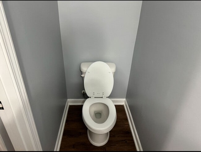 Building Photo - 516 Brawley St