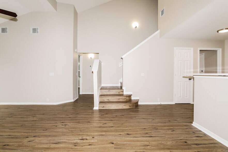 Building Photo - 11915 Sonora Springs Dr