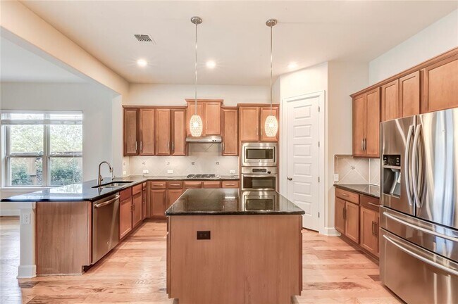 Building Photo - 345 Fort Cobb Way