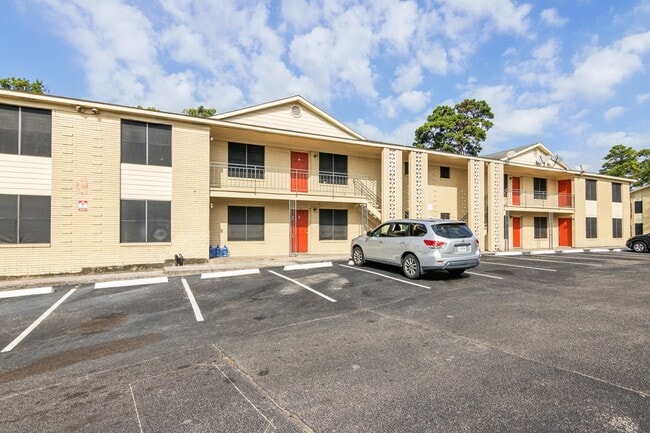 Building Photo - 3631 N MacGregor Way