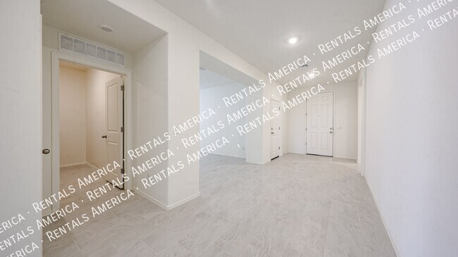 Building Photo - 17175 W Blue Sky Dr