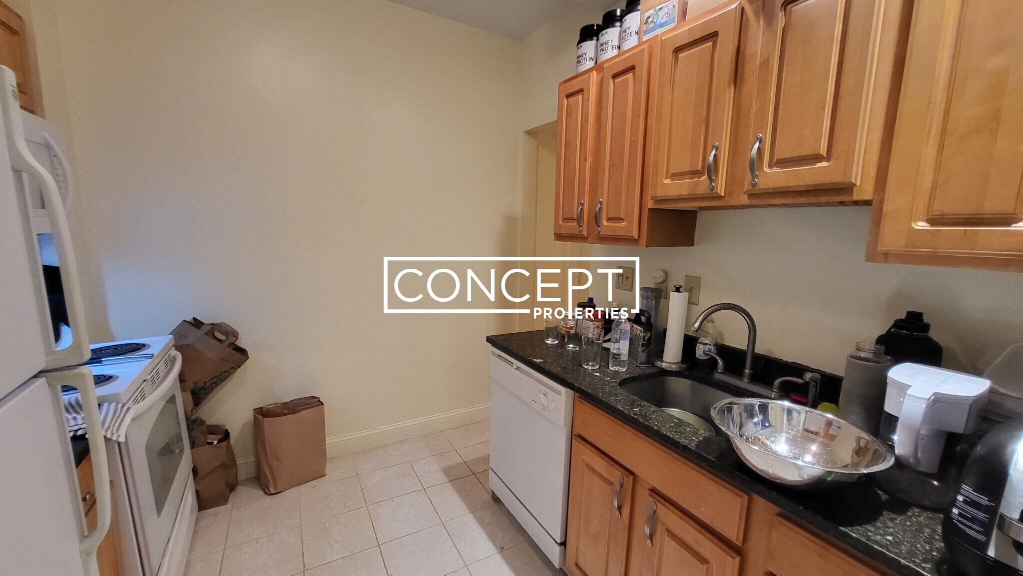 Building Photo - 100 Queensberry St