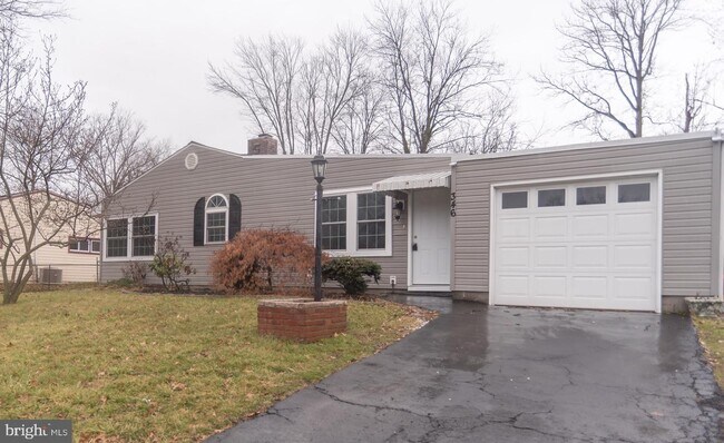 Building Photo - 346 Thornridge Dr