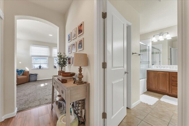 Building Photo - 7604 Stone Bluff Way