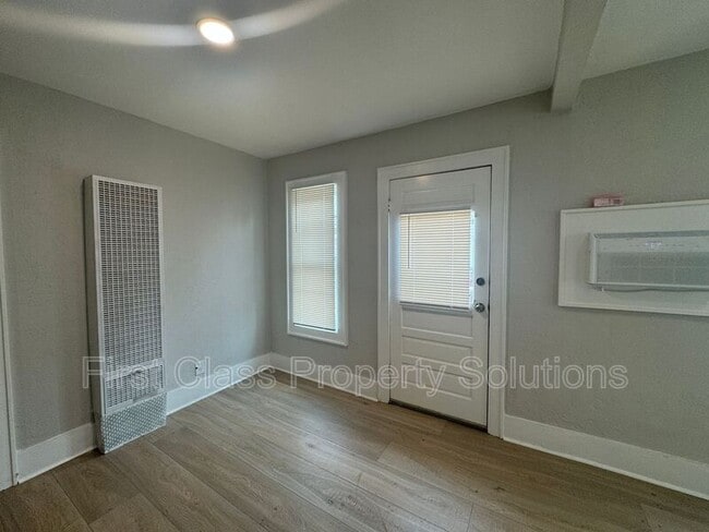 Building Photo - 2141 NW 29th St
