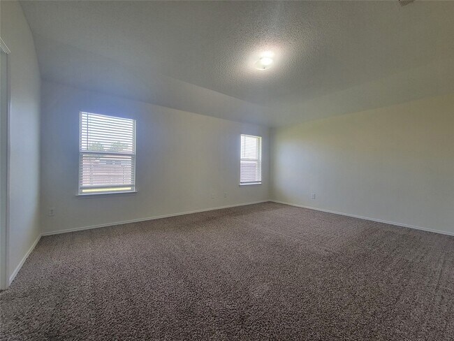 Building Photo - 1537 Fairfield Dr