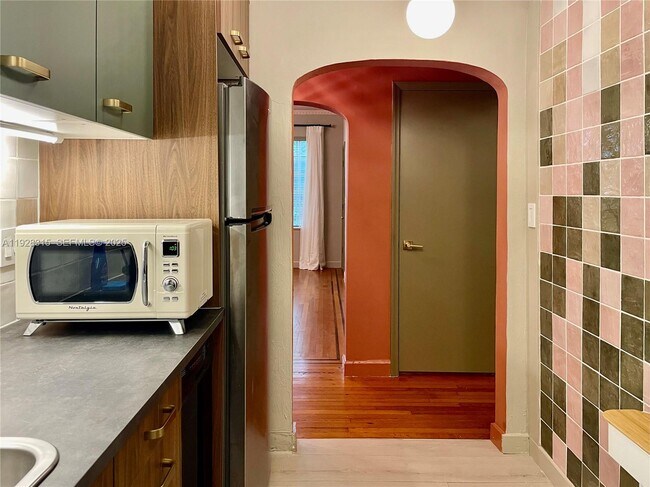 Building Photo - 1571 Pennsylvania Ave