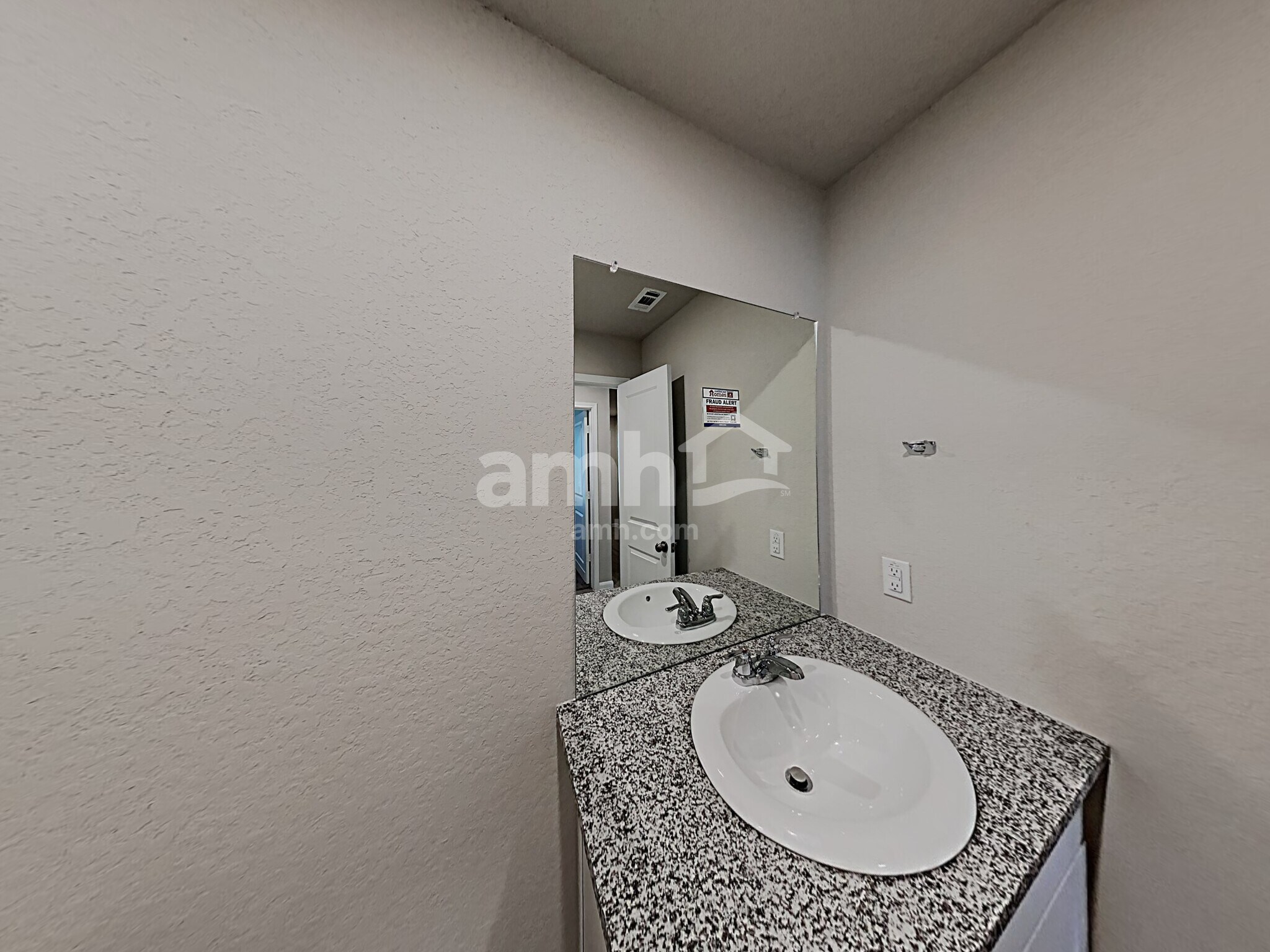 Building Photo - 9978 Sarrebourg St