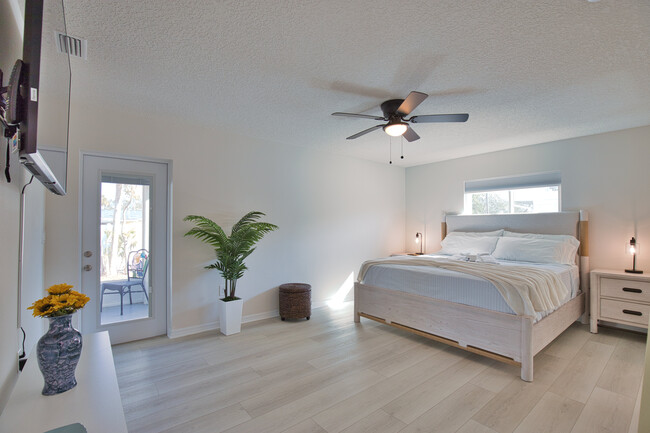 Building Photo - 3887 Hawkeye Cir