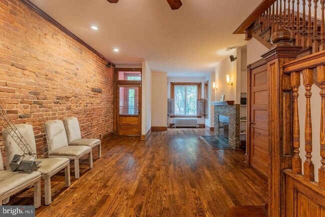 Building Photo - 1459 Chapin St NW