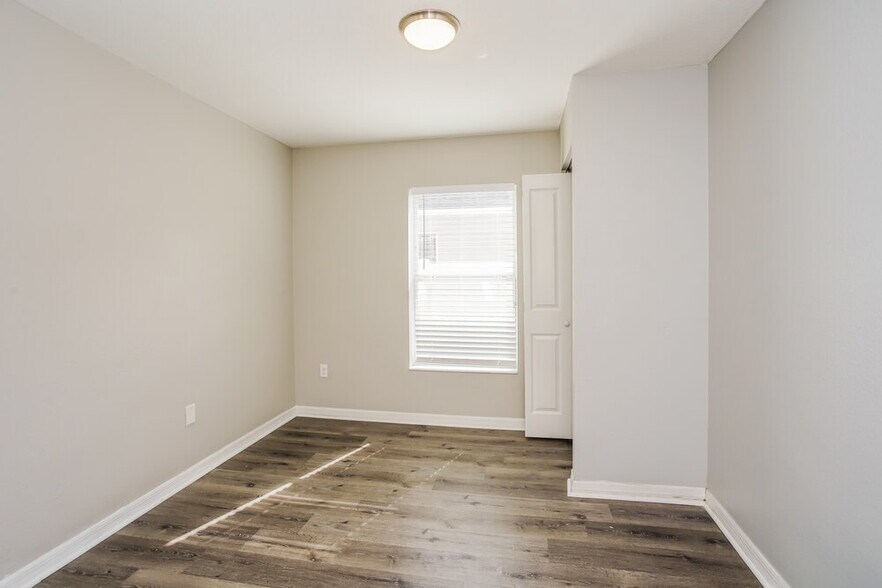 Building Photo - 7603 Forest Mere Dr