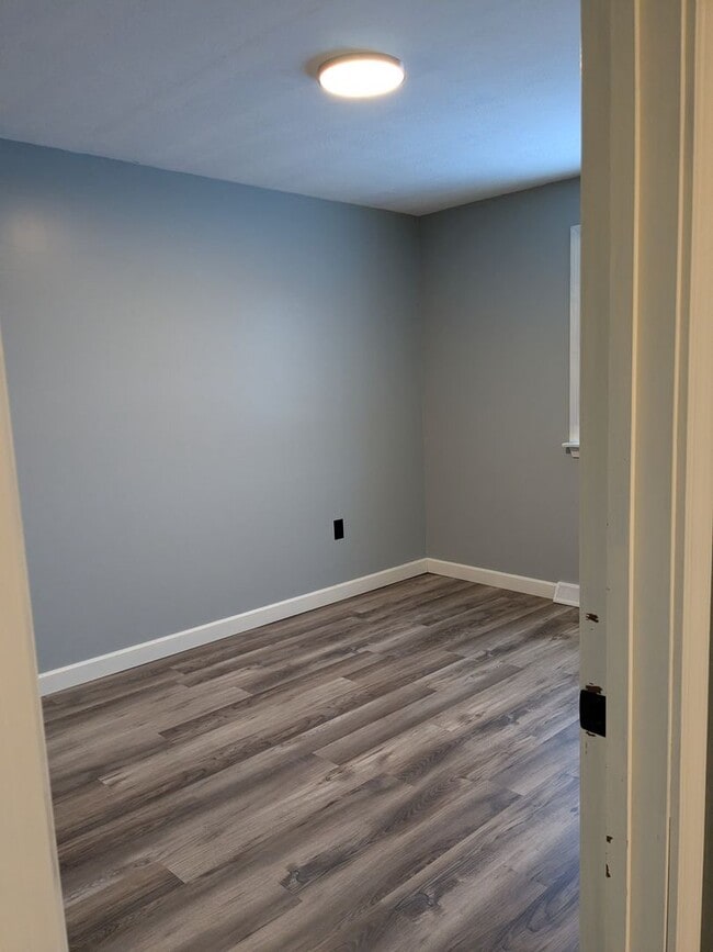 Building Photo - 3 bedroom 2.5 bathroom single family home in Chippewa Township