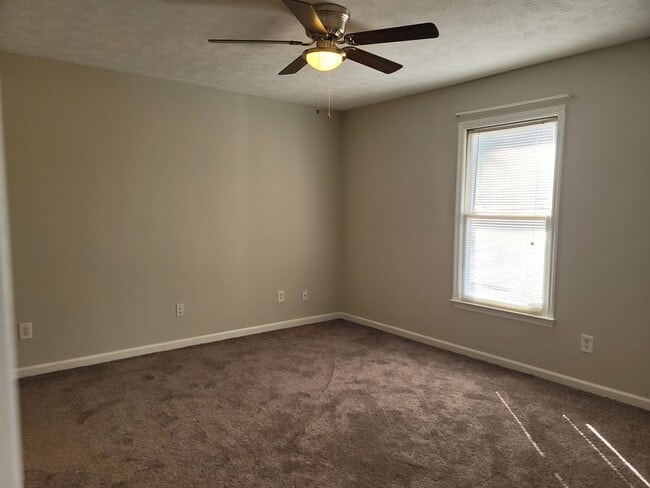 Building Photo - NEW to Rental Market! Do not Miss Out on t...