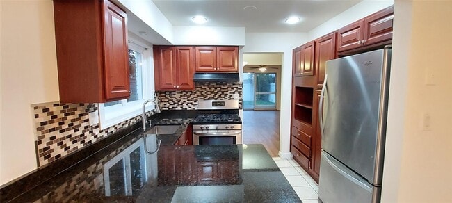 Building Photo - 109 Roosevelt Dr