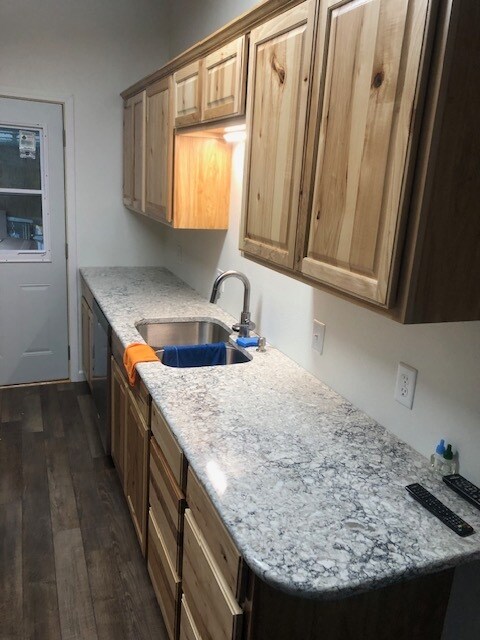 Building Photo - 411 Douglass Ct