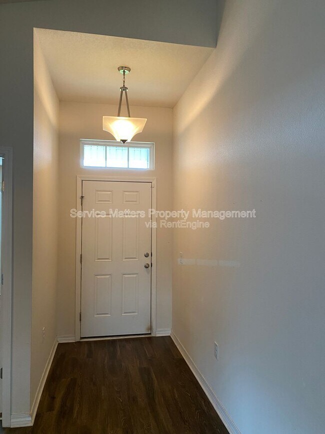 Building Photo - 5582 Peach Dr