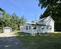Building Photo - Spacious 3-Bedroom, 1-Bathroom Home with Pole Building – $1,525/Month