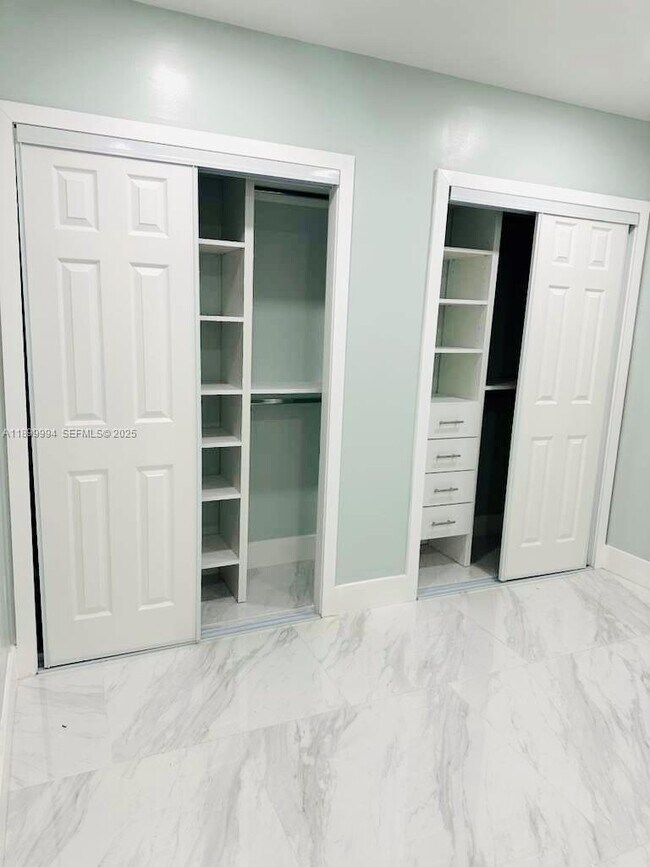 Building Photo - 10370 SW 174th Terrace