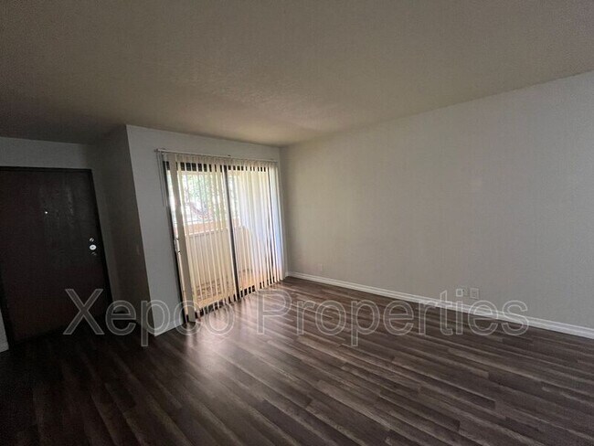 Building Photo - 2821 Los Felices Cir W