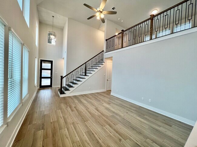 Building Photo - 18426 Palmetto Vw Dr