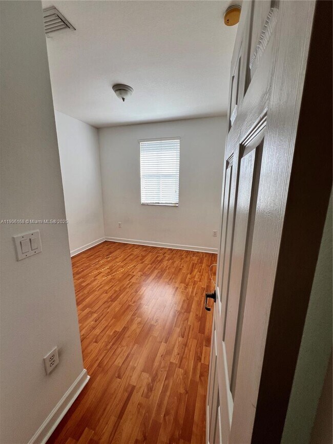 Building Photo - 10869 NW 79th St