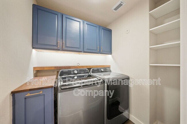 Building Photo - 12241 Cashton