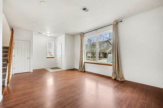 Building Photo - 3 Bedroom 2.5 Bathroom is Old Town Arvada