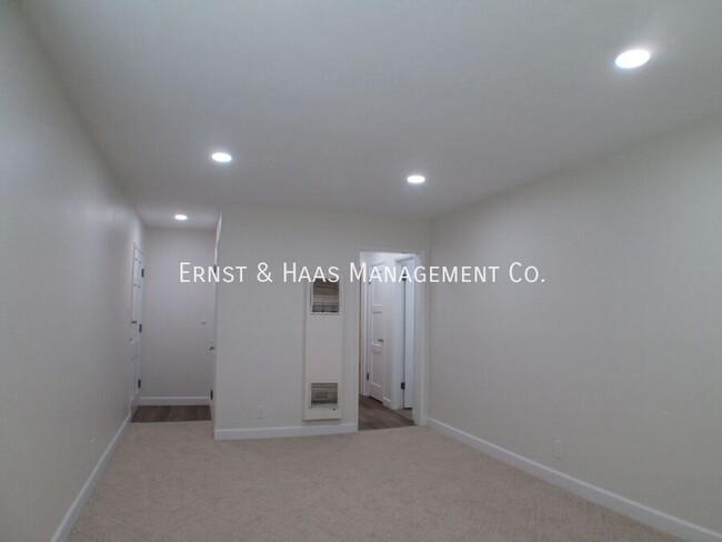 Building Photo - 4531 N Banner Dr