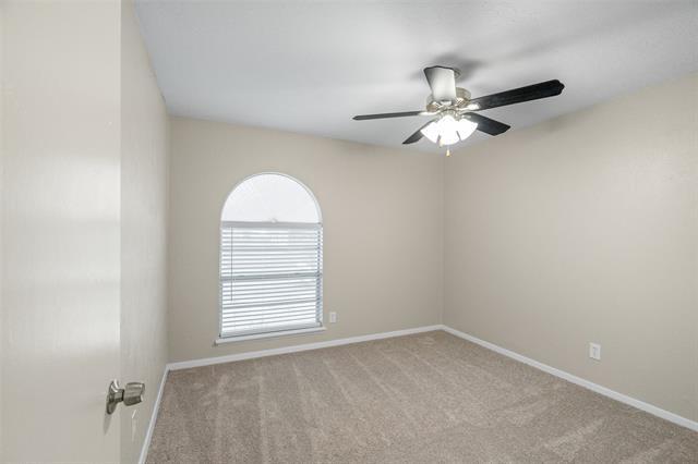 Building Photo - 313 Thistle Dr