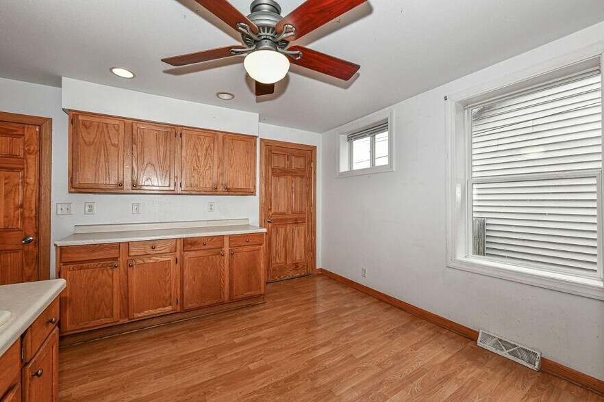 Building Photo - 1302 Madison Ave