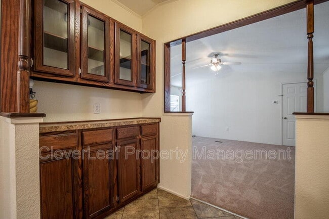 Building Photo - 359 E Zipp Rd