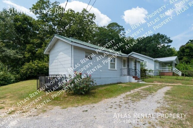 Building Photo - 510 W Lake Dr