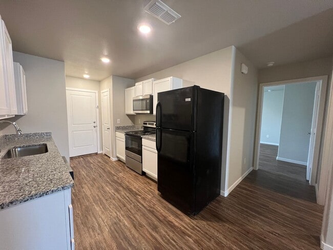 Building Photo - Available June in Frenship ISD: 3-Bedroom, 2-Bath Home!