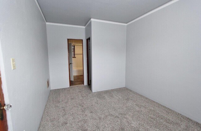 Building Photo - 210 S Commercial Emmett